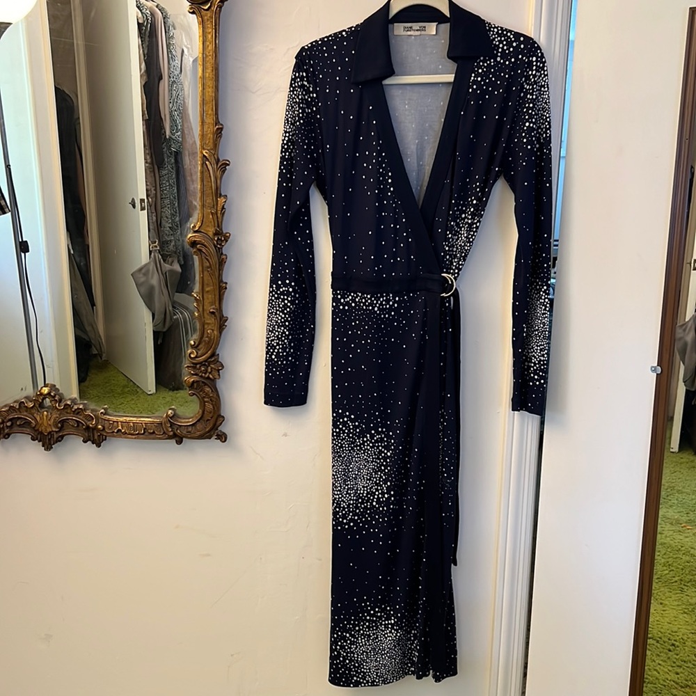 New DVF wrap dress xtra long ! Worn twice.